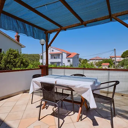 Simicic A Daire Kampor